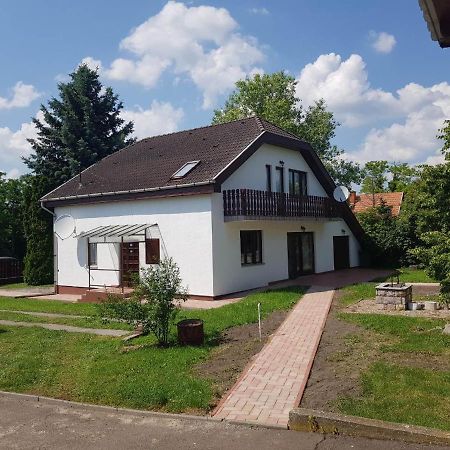Czinege Vendégház - Nagy ház Poroszló Exterior foto